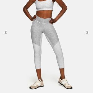 Outdoor Voices leggings 3/4 two-tone